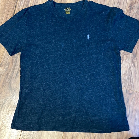 blue v neck 💙 - Picture 1 of 1